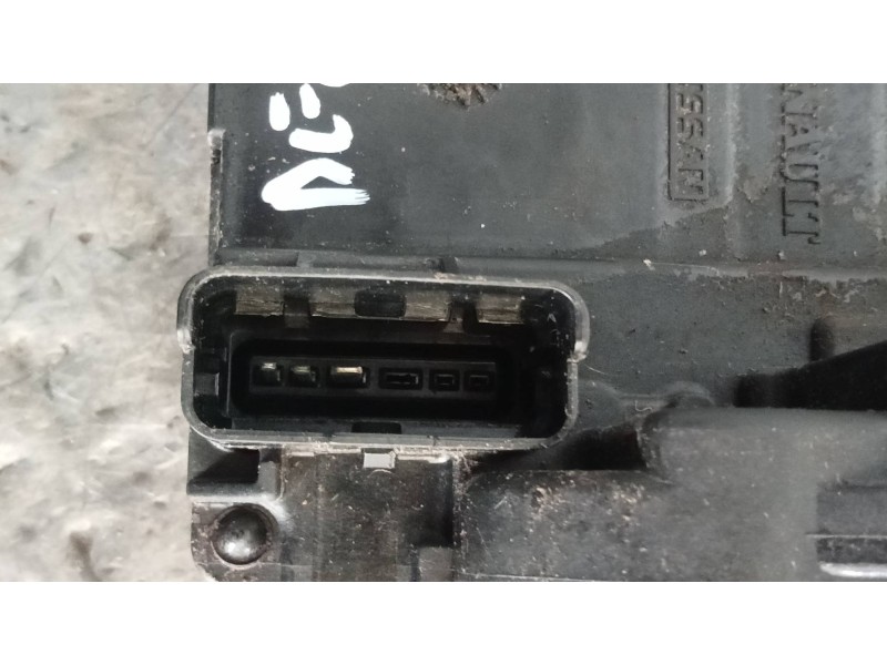 Recambio de motor cierre centralizado delantero derecho para renault koleos expression referencia OEM IAM   