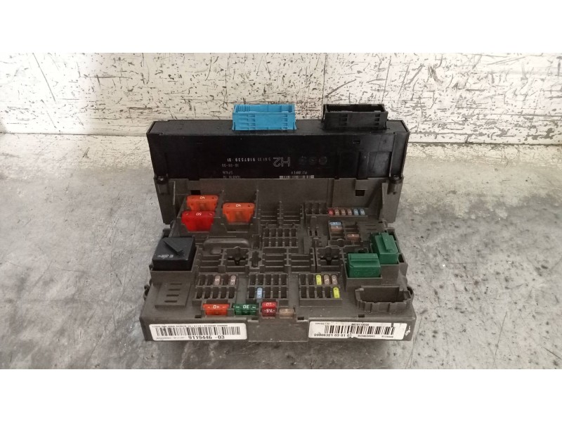 Recambio de caja reles / fusibles para bmw serie 1 berlina (e81/e87) 118d referencia OEM IAM 6135918753901 9119446 