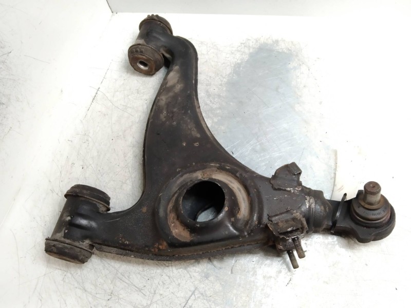 Recambio de brazo suspension inferior delantero izquierdo para mercedes clase e (w124) berlina 3.0 turbodiesel cat referencia OE Recambio de brazo suspension inferior delantero izquierdo para mercedes clase e (w124) berlina 3.0 turbodiesel cat referencia OE