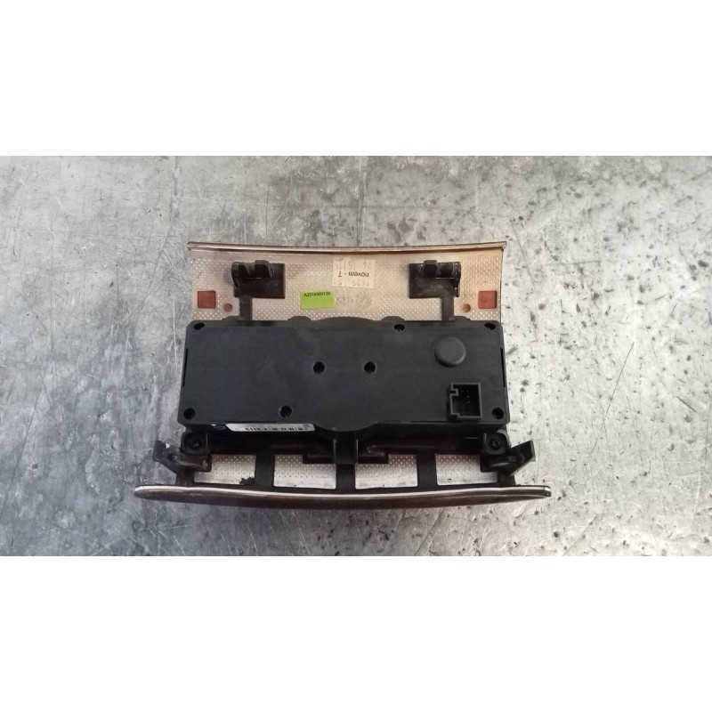 Recambio de mando calefaccion / aire acondicionado para mercedes clase r (w251) 320 cdi (251.022) referencia OEM IAM A1646700289