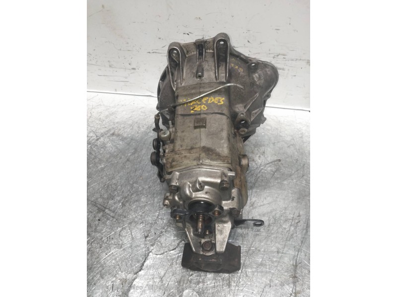 Recambio de caja cambios para mercedes clase e (w114/w115) berlina 200 d referencia OEM IAM 805958   Recambio de caja cambios para mercedes clase e (w114/w115) berlina 200 d referencia OEM IAM 805958