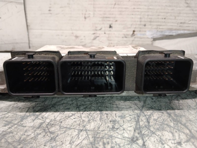 Recambio de centralita motor uce para peugeot 307 (s1) xt referencia OEM IAM 0261206943 9638765680 ME744 35