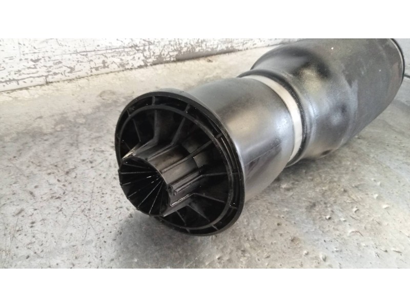 Recambio de muelle amortiguacion para mercedes clase r (w251) 320 cdi (251.022) referencia OEM IAM 15140006713 A2513200425 