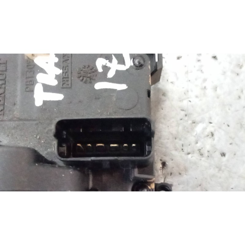 Recambio de motor cierre centralizado trasero izquierdo para renault scenic iii grand dynamique referencia OEM IAM 825030032R  