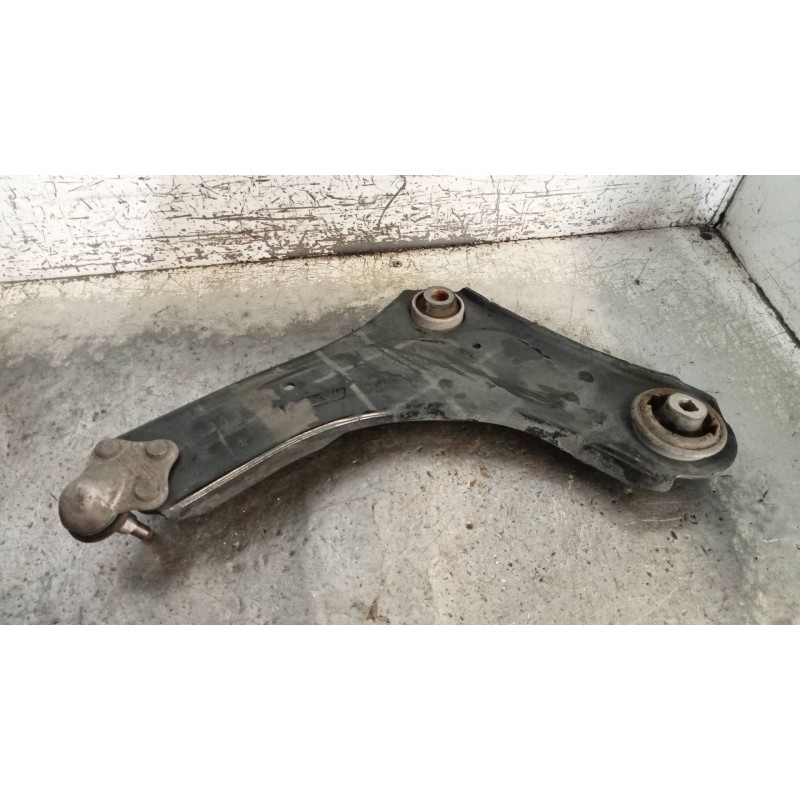 Recambio de brazo suspension inferior delantero derecho para renault scenic iii grand dynamique referencia OEM IAM   