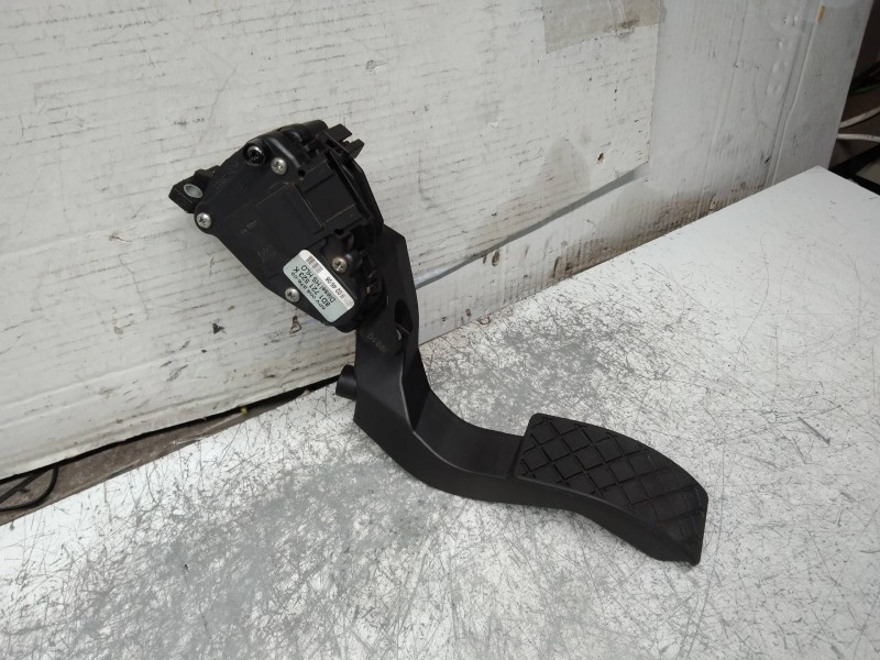 Recambio de potenciometro pedal para skoda superb (3u4) 1.9 tdi referencia OEM IAM 6PV00837603 8D1721523K 