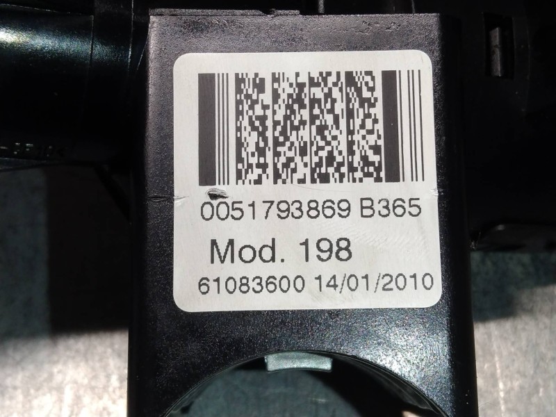 Recambio de conmutador de arranque para lancia delta (181) argento referencia OEM IAM 0051793869 61083600 