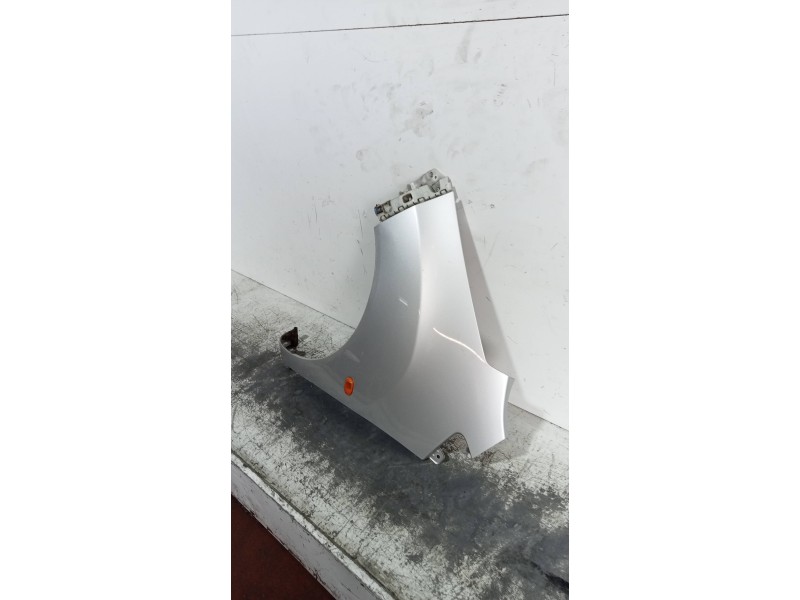 Recambio de aleta delantera izquierda para chevrolet spark ls referencia OEM IAM   