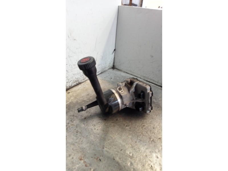 Recambio de bomba direccion para peugeot 308 confort referencia OEM IAM 9684979180  