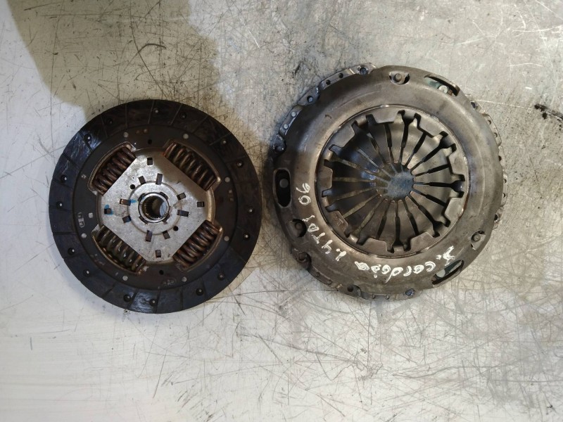 Recambio de kit embrague para seat cordoba berlina (6l2) signo/a referencia OEM IAM   