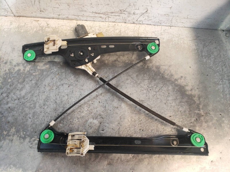 Recambio de elevalunas delantero izquierdo para bmw serie 3 touring (e91) 325d referencia OEM IAM 7060265 7140587E 5P
