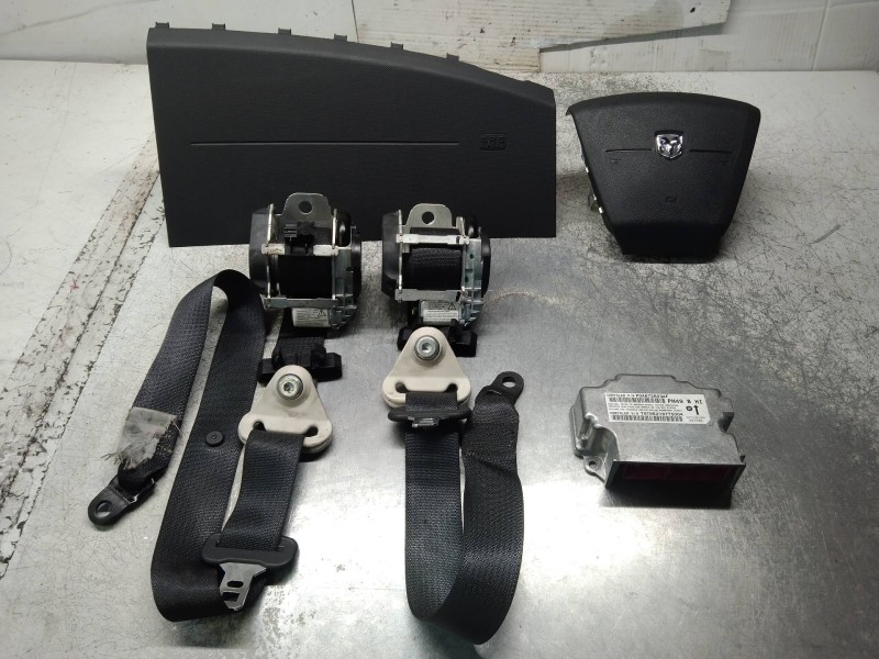 Recambio de kit airbag para dodge caliber s referencia OEM IAM P04672603AF PM49 
