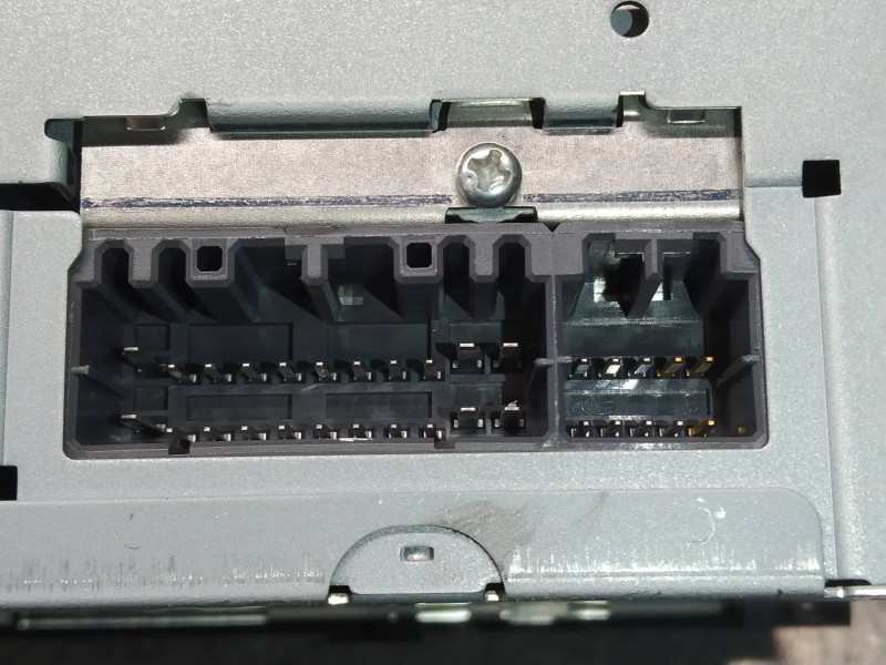 Recambio de sistema audio / radio cd para dodge caliber s referencia OEM IAM P05064363AB  