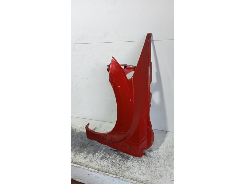 Recambio de aleta delantera derecha para dodge caliber s referencia OEM IAM   