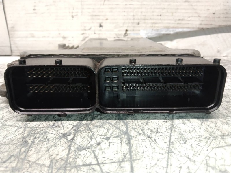 Recambio de centralita motor uce para dodge caliber s referencia OEM IAM 0281013693 P05187449AC BCAAB4