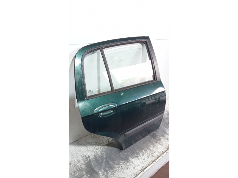 Recambio de puerta trasera derecha para hyundai getz (tb) 1.3 básico referencia OEM IAM   