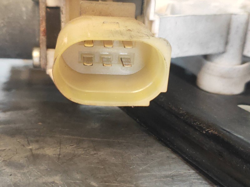 Recambio de elevalunas delantero izquierdo para bmw serie 3 touring (e91) 325d referencia OEM IAM 7060265 7140587E 5P