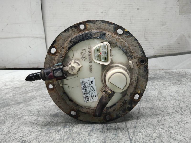 Recambio de bomba combustible para hyundai getz (tb) 1.3 básico referencia OEM IAM 311101C000 083000750 