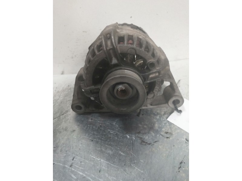 Recambio de alternador para opel corsa c comfort referencia OEM IAM 0124225018 BOSCH 
