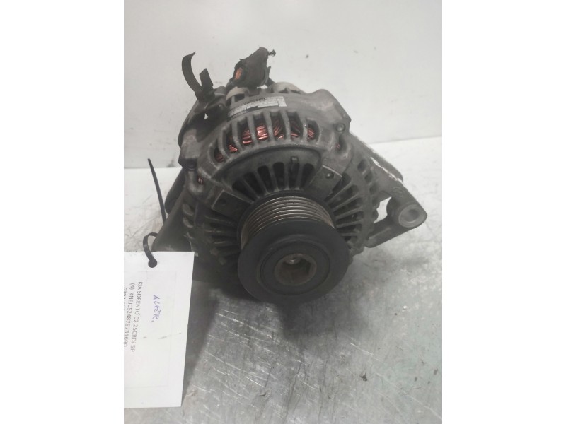 Recambio de alternador para kia sorento 2.5 crdi referencia OEM IAM 37390A300  