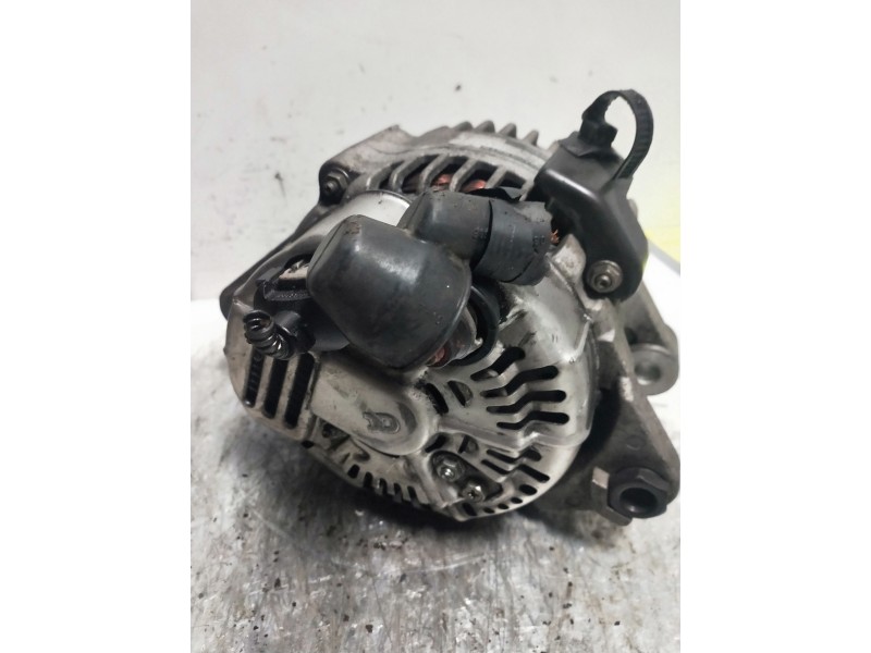 Recambio de alternador para kia sorento 2.5 crdi concept referencia OEM IAM 373004A300 DENSO 