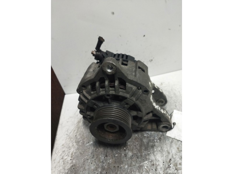 Recambio de alternador para kia magentis v6 se referencia OEM IAM 3730037250  