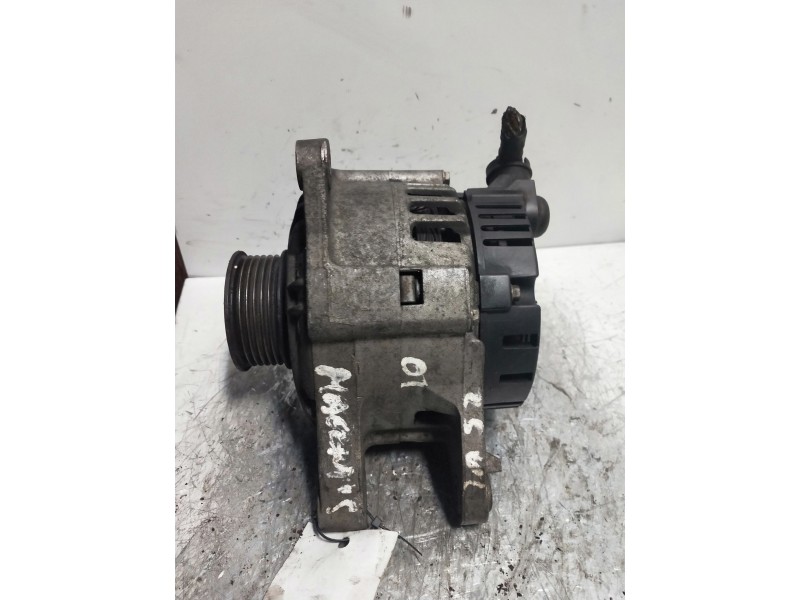 Recambio de alternador para kia magentis v6 se referencia OEM IAM 3730037250  