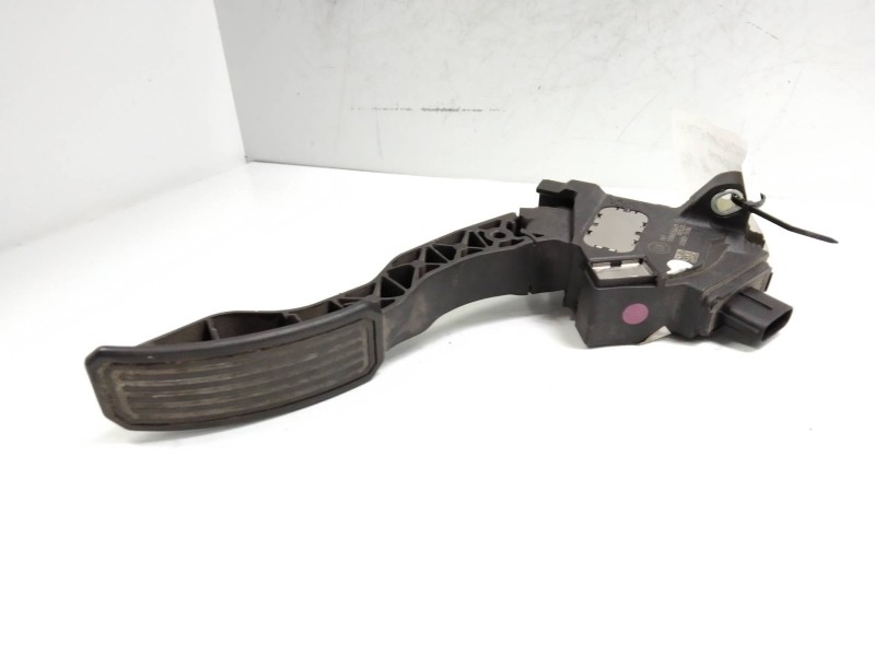 Recambio de potenciometro pedal para toyota auris 1.6 16v cat referencia OEM IAM 7811002020  