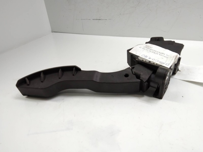 Recambio de potenciometro pedal para toyota auris 1.6 16v cat referencia OEM IAM 7811002020  