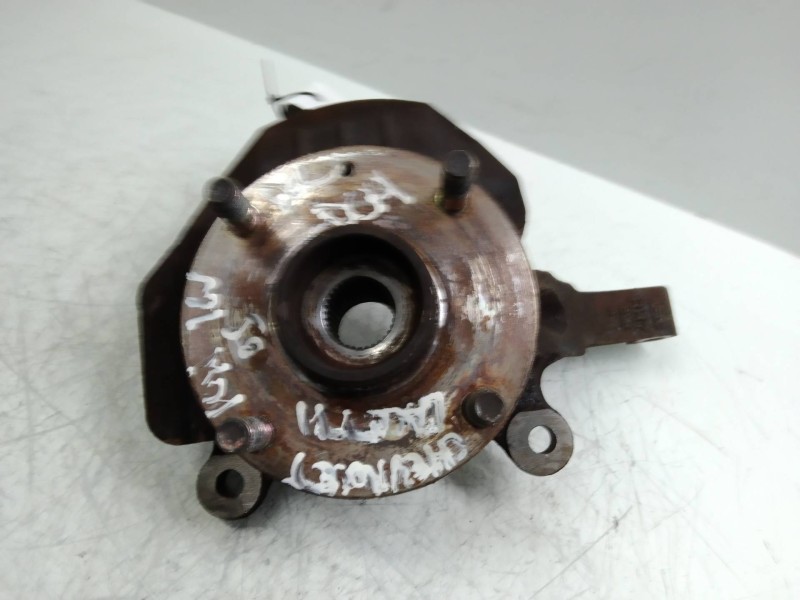 Recambio de mangueta delantera derecha para chevrolet lacetti se referencia OEM IAM 96454298  