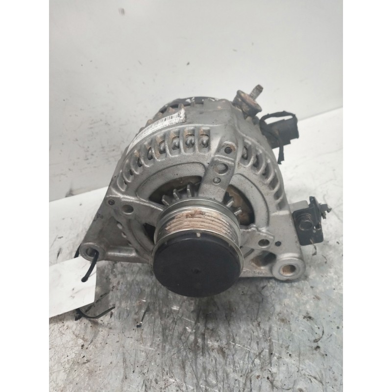 Recambio de alternador para kia sportage gt line 2wd referencia OEM IAM 373002A700 DENSO 