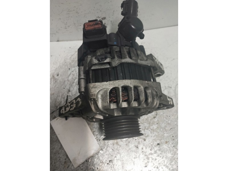 Recambio de alternador para kia cee´d 1.4 cat referencia OEM IAM 3730025101 VALEO 