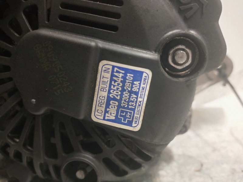 Recambio de alternador para kia cee´d 1.4 cat referencia OEM IAM 3730025101 VALEO 