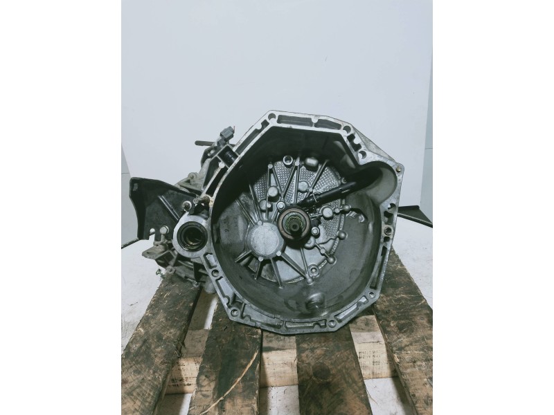 Recambio de caja cambios para renault clio grandtour dynamique referencia OEM IAM TL4A002 S079687 