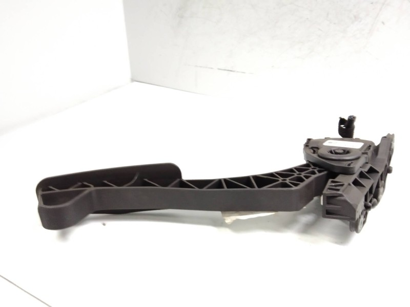 Recambio de potenciometro pedal para volvo xc90 2.4 diesel cat referencia OEM IAM 6PV00954804  