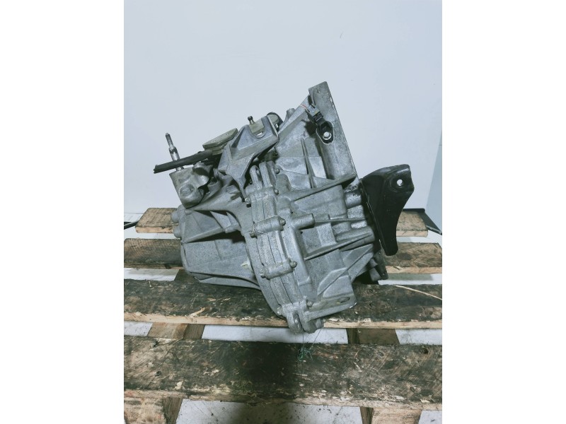 Recambio de caja cambios para renault clio grandtour dynamique referencia OEM IAM TL4A002 S079687 
