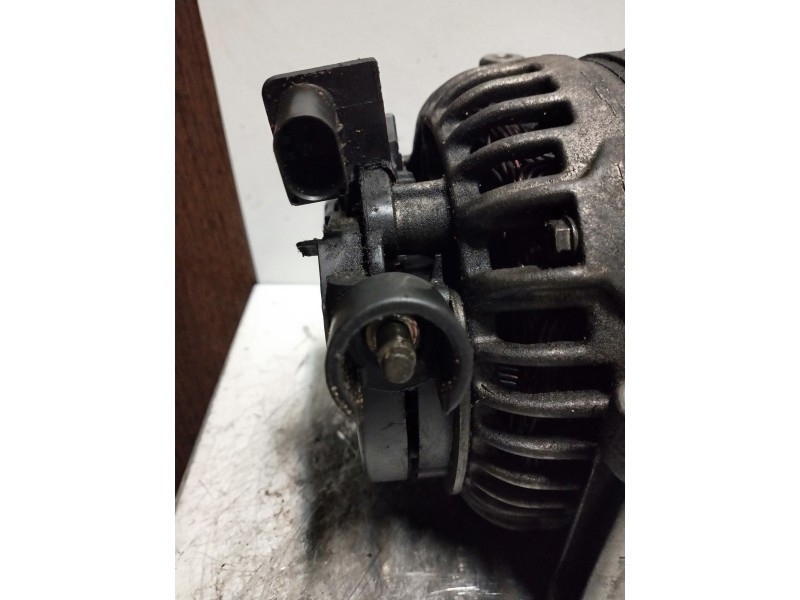 Recambio de alternador para mercedes clase c (w203) berlina 200 cdi (203.004) referencia OEM IAM   