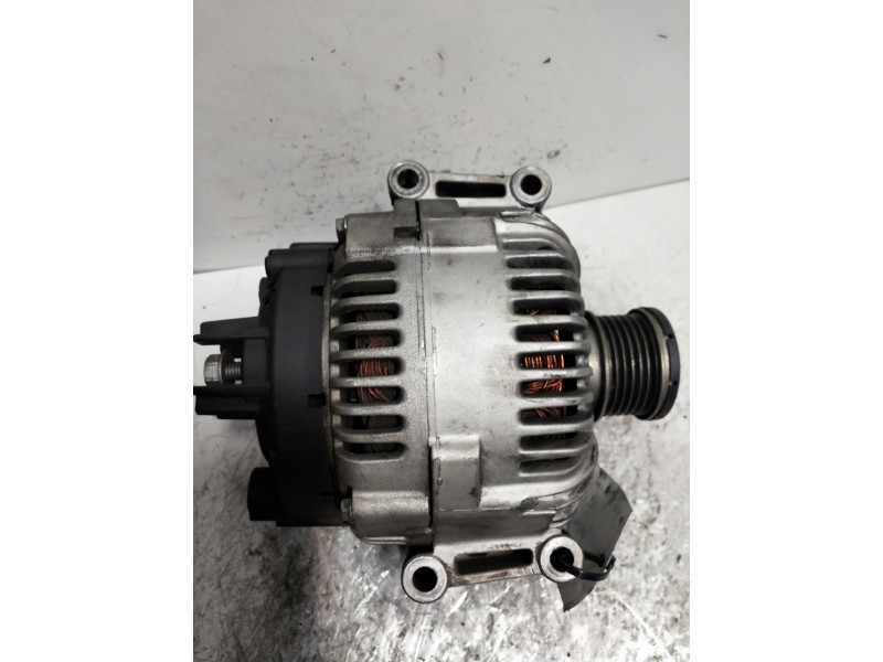 Recambio de alternador para mercedes sprinterii caja abierta (desde 01.06) 413/416/510/513/516 cdi (906.153/155) referencia OEM 
