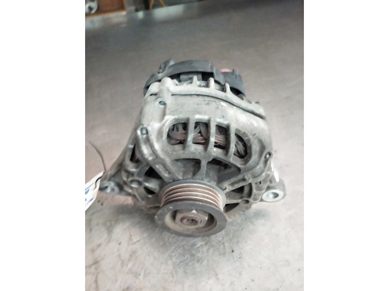 Recambio de alternador para nissan note (e11e) naru edition referencia OEM IAM 23100AX62B  