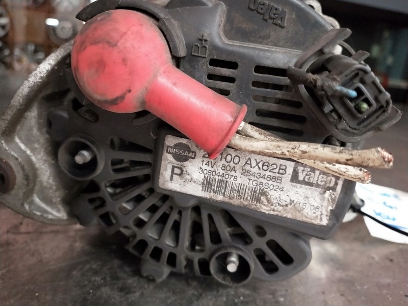 Recambio de alternador para nissan note (e11e) naru edition referencia OEM IAM 23100AX62B  