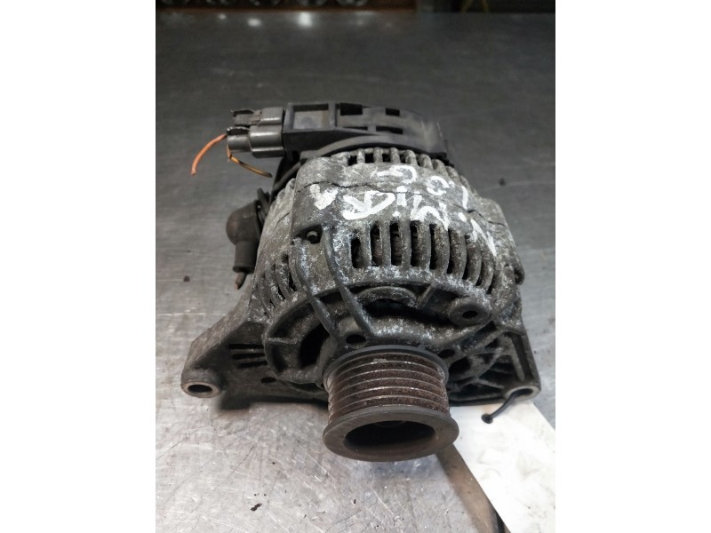Recambio de alternador para nissan micra (k11) referencia OEM IAM 2310054B61  