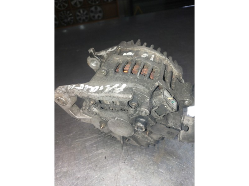 Recambio de alternador para nissan primera berlina (p12) acenta referencia OEM IAM 23100BU010  