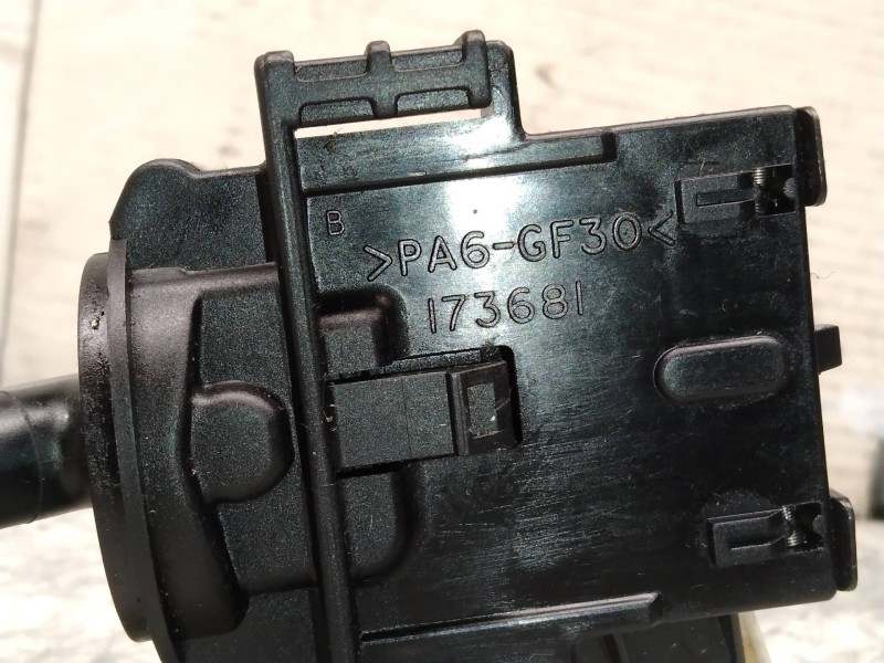 Recambio de mando luces para toyota yaris (ncp1/nlp1/scp1) 1.3 expo referencia OEM IAM 173681  