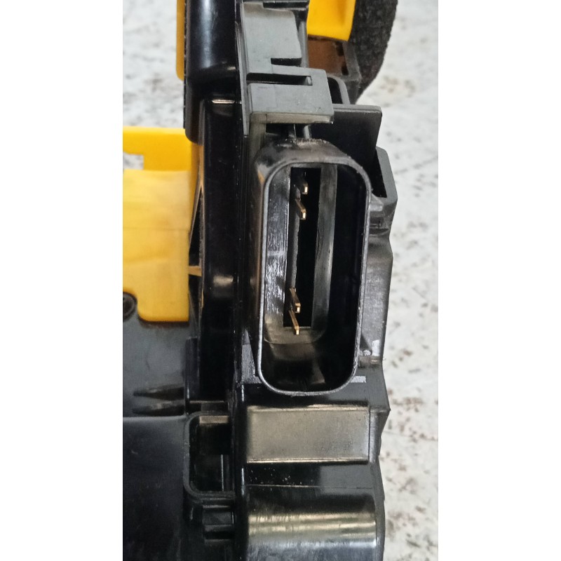 Recambio de motor cierre centralizado delantero derecho para kia cee´d x-tech referencia OEM IAM 81320A2410  