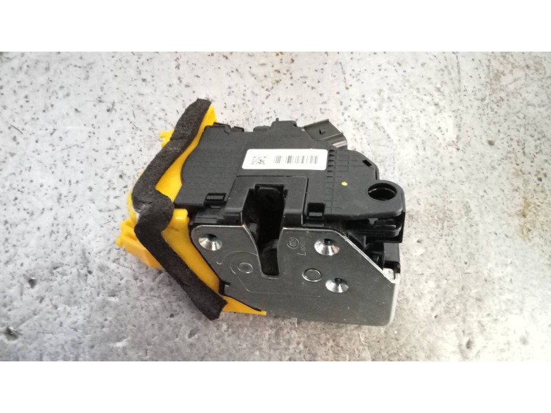 Recambio de motor cierre centralizado delantero izquierdo para kia cee´d x-tech referencia OEM IAM 81310A2400  