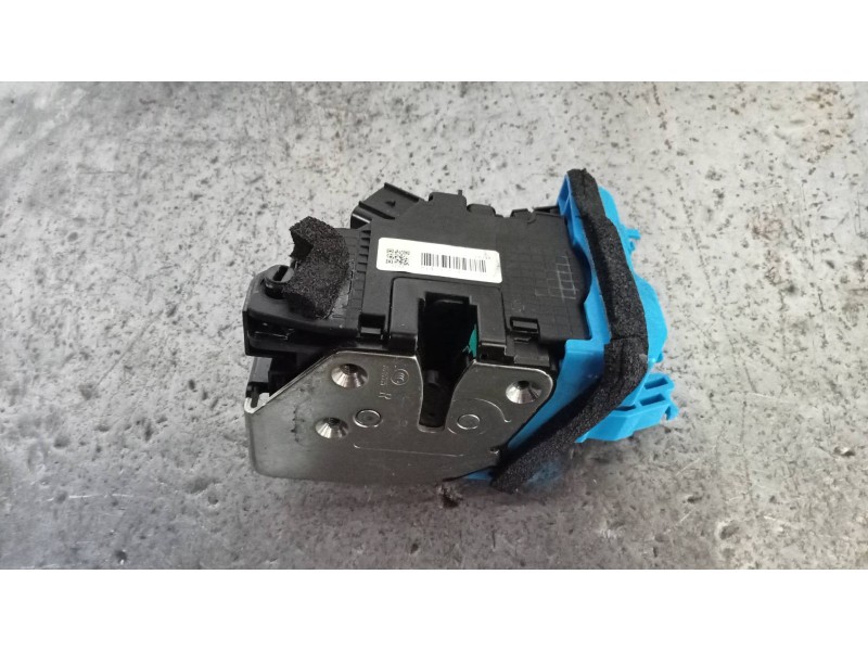 Recambio de motor cierre centralizado trasero derecho para kia cee´d x-tech referencia OEM IAM 81420A2400  