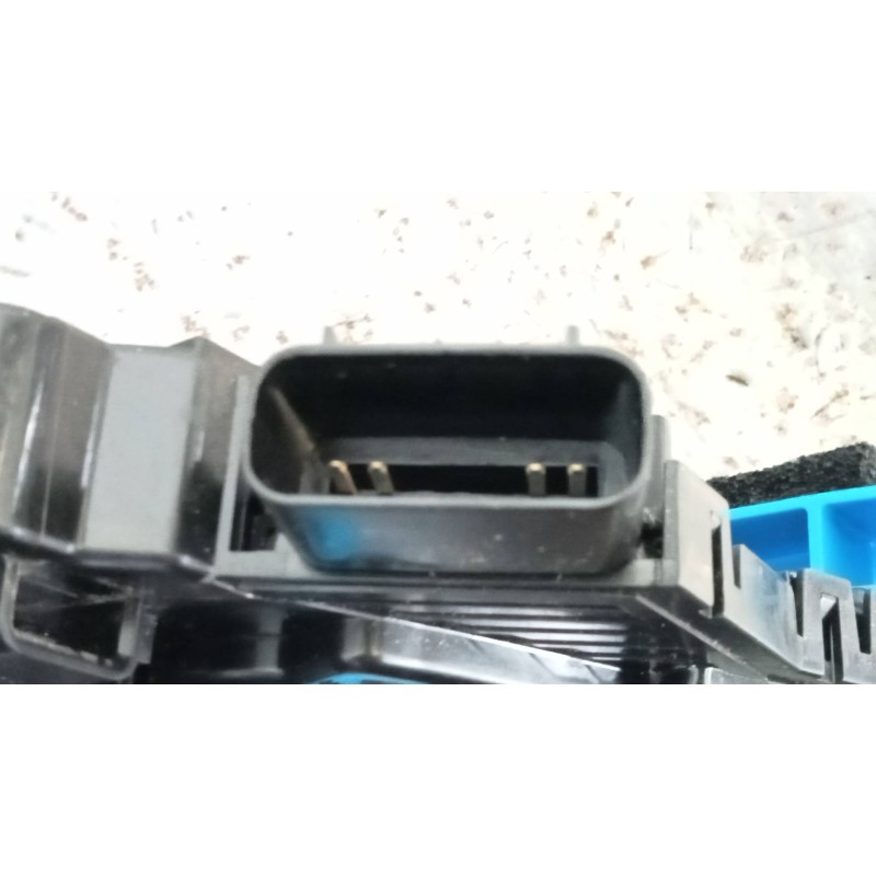 Recambio de motor cierre centralizado trasero izquierdo para kia cee´d x-tech referencia OEM IAM 81410A2400  