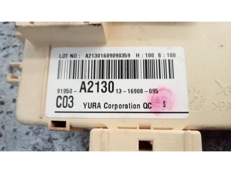 Recambio de caja reles / fusibles para kia cee´d x-tech referencia OEM IAM 91950A2130  