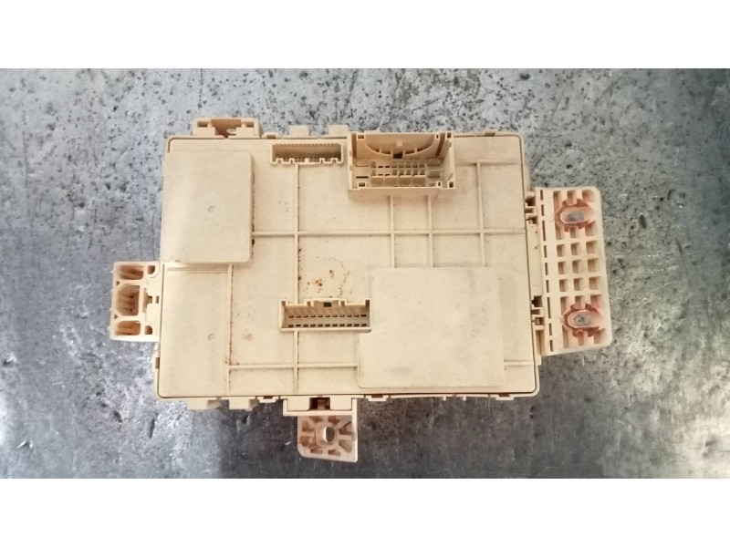 Recambio de caja reles / fusibles para kia cee´d x-tech referencia OEM IAM 91950A2130  