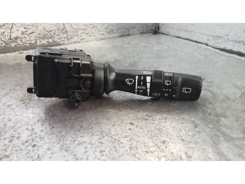 Recambio de mando limpia para kia cee´d x-tech referencia OEM IAM 934202Y660  